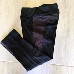 Varsity Spirit Black Capri Leggings